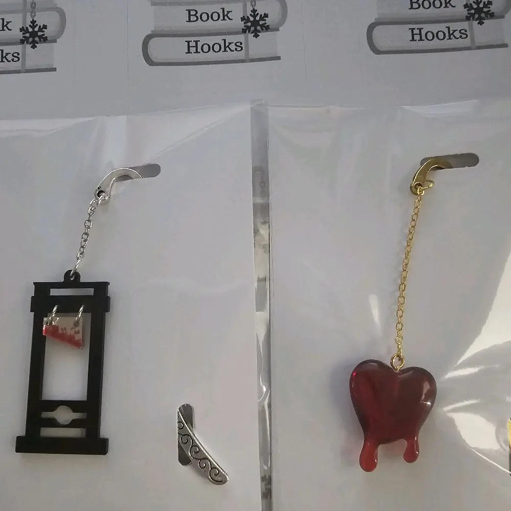 JoJo's  Spooky Book Hooks