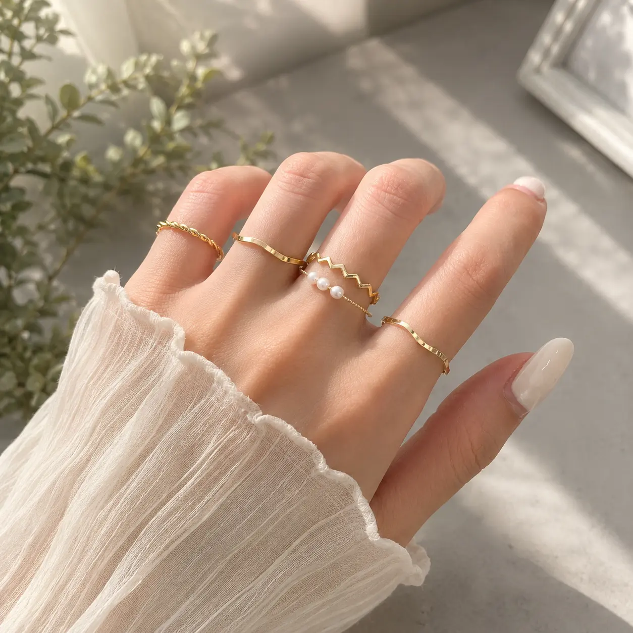 Gold-Plated Stackable Band Set for Women, 5-Piece Minimalist Alloy Jewelry with Geometric Wave Pattern for Year-Round Casual Wear, Ring Stack