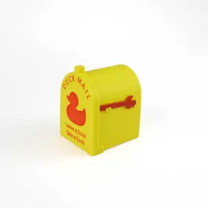 Cute Cruise Duck Mini Mailbox Door Decoration, Yellow & Red Duck Shaped Outdoor Mailbox with Flag, Durable Plastic Top Mount for Porch Yard Decor, Garden Accessories