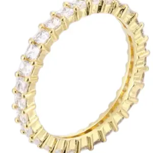 Gold Square Diamond Ring - Elegant Design with High-Quality Stones