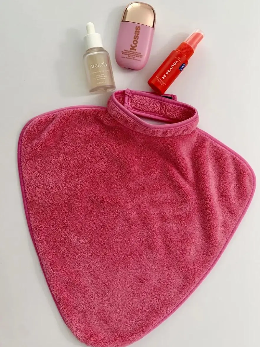 Skincare Bib to Wash Face and Remove Makeup, Protect Clothes from Stains, Dry your Face with Microfiber, Hypoallergenic Waist Apron
