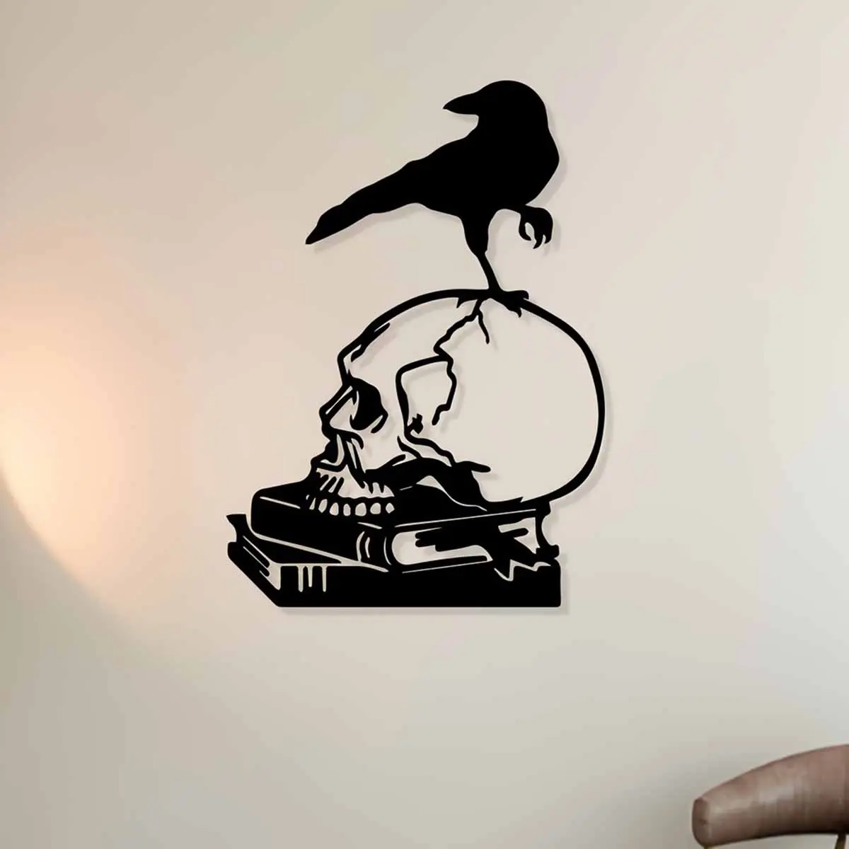 Gothic Raven Metal Wall Decor, Heavy Iron Art Crow Statue with Gothic Crown, Halloween Decoration, Ideal Gift for Horror Fans