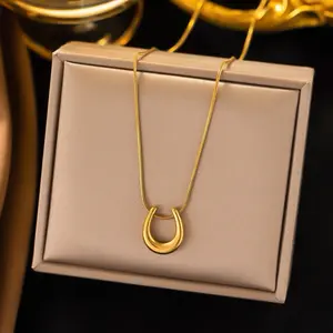 Women's Gold Horseshoe Pendant Necklace - Minimalist Lucky U Necklace, Waterproof, Tarnish-Resistant Jewelry Accessory