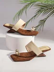 Elegant Silver Color Sandals for Women, Unique Toe Cover Design, Trendy Wedge Heel, Stylish One-Strap Flip Flops, Fashionable Footwear