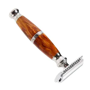 Priamus Closed Comb Safety Razor | Light Brown