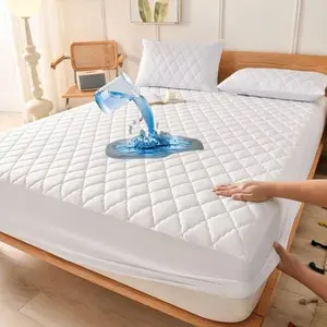 Elegant, comfortable, skin-friendly bedding set; waterproof fitted sheet set; includes two pillowcases; waterproof, stain-resistant, breathable; machine washable; Grade A quality; a family essential for seniors, women, and children.