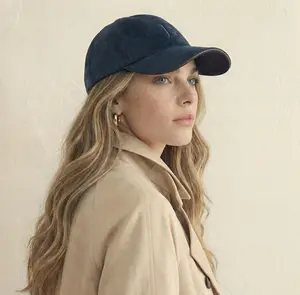 The Anti-Breakage Hat in Midnight The Anti-Breakage Hat in Midnight