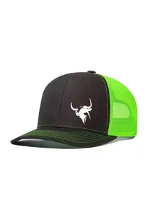 Unisex Baseball Cap with Bull Head Design, Adjustable Trucker Style, Breathable Mesh Material, Ideal for Men & Women, All-Season Wear, Snapback Trucker Hats