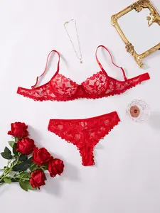 Women's 2-Piece Radiant Red Christmas Lace Lingerie Set - Lady's Sensual Gifts, Lace Bra, Seamless Elastane Polyester Blend Elastane Underwear Sets, Floral Designs, Scalloped Edges, Comfortable, Lightweight, All-Seasons Nightdress