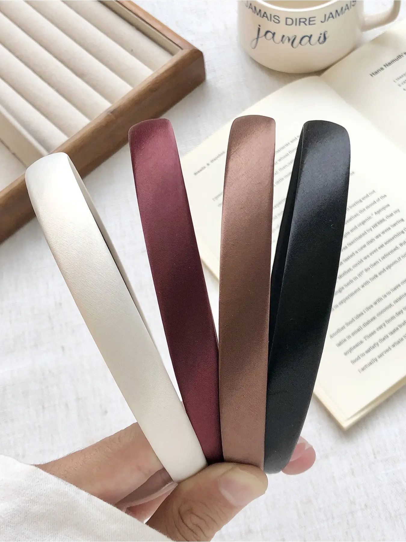 4-piece set of silk and fabric narrow interchangeable Chic headbands, Hairbands for women, with high-end texture, casual hair accessories, fixed bangs, and broken headbands suitable for daily dressing, shopping, parties