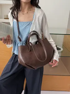 2026 New Retro Lightweight Crossbody Bag, Large Capacity Daily Commute Short Trip Shoulder Bag, Versatile PU Leather Zipper Design