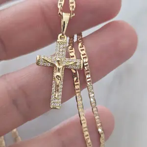 Zirconia and crystal medium cross 14K gold filled Cadena en Oro Brasilero diseno de cruz con zirconia y cristal