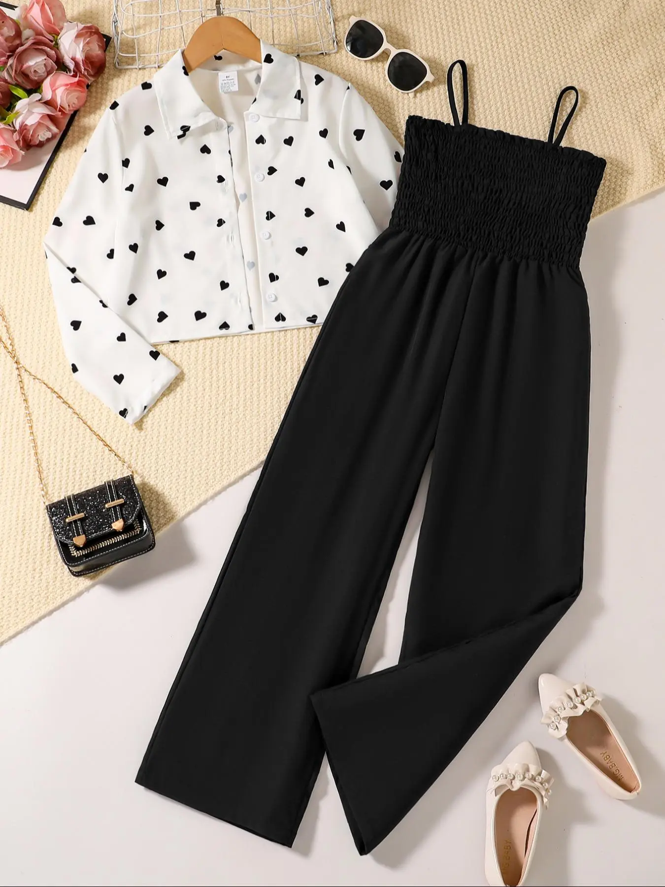 2-Piece Girls Comfortable Spring & Autumn, Solid Color Sleeveless Jumpsuit with Heart Print Long Sleeve Cardigan, Stylish Casual Wear for Active Kids, Casual Outfit Set
