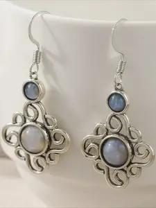 1 Pair of Exquisite Artistic Retro Earrings, Hollowed-out Flower Round Jewelry, and Jewelry Gifts for Festivals and Parties, High Quality Earrings