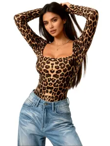 A women's sexy, elegant, wild and fashionable leopard square collar long-sleeved jumpsuit, Stretchy Bodysuit, suitable for autumn and winter, suitable for retro modern style, street fashion style and other styles.