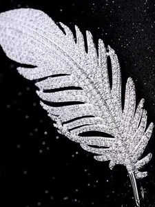 Feather Design Brooch, Elegant Rhinestone Decorated Durable Alloy Clothes Brooch, Fashion Accessories for Women & Men, Trendy All-match & Exquisite Brooch Jewelry for Birthday Gift