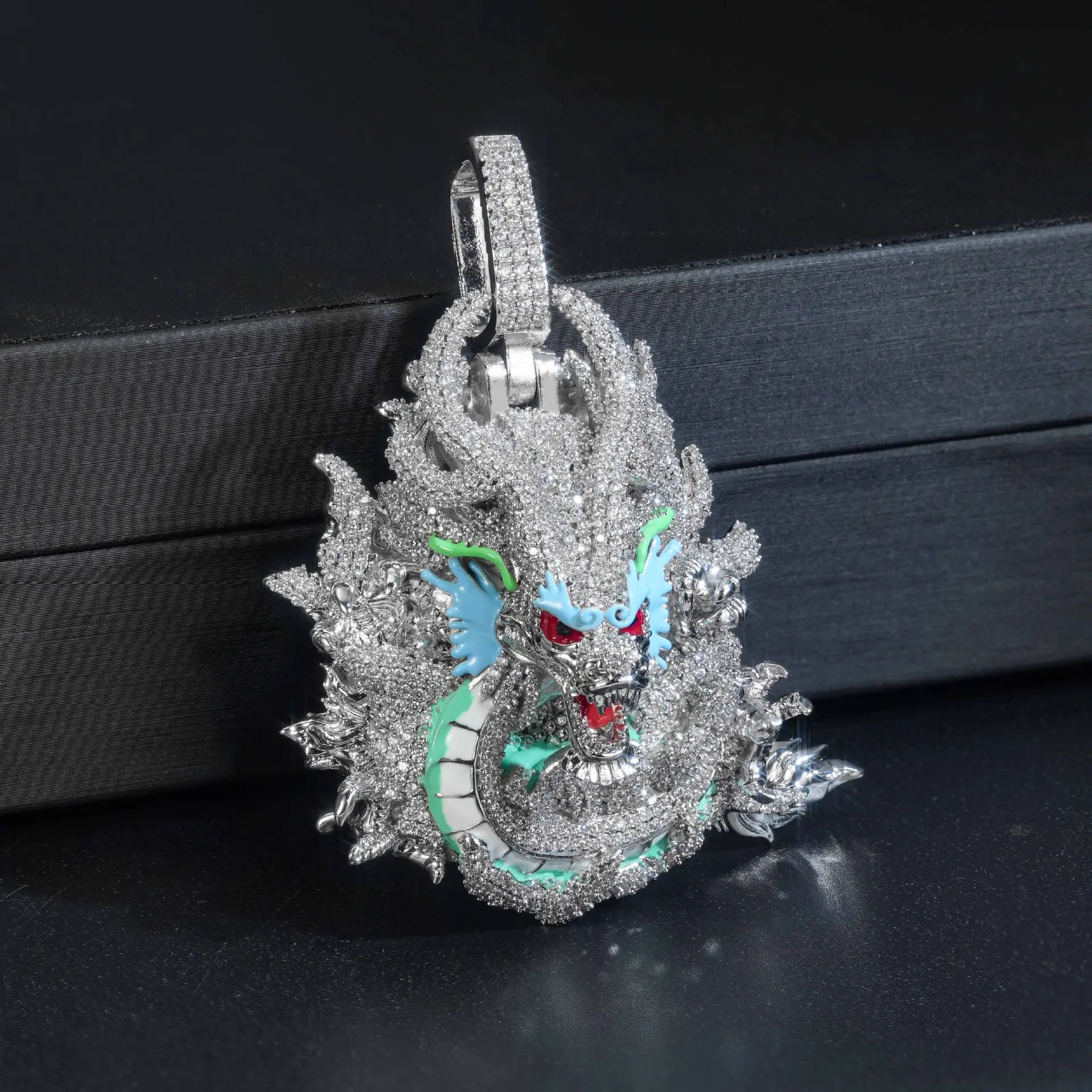 Dragon Head Pendant Blinged Out Iced Out Statement Charm for Hip Hop Streetwear Vibe with Sparkling Details