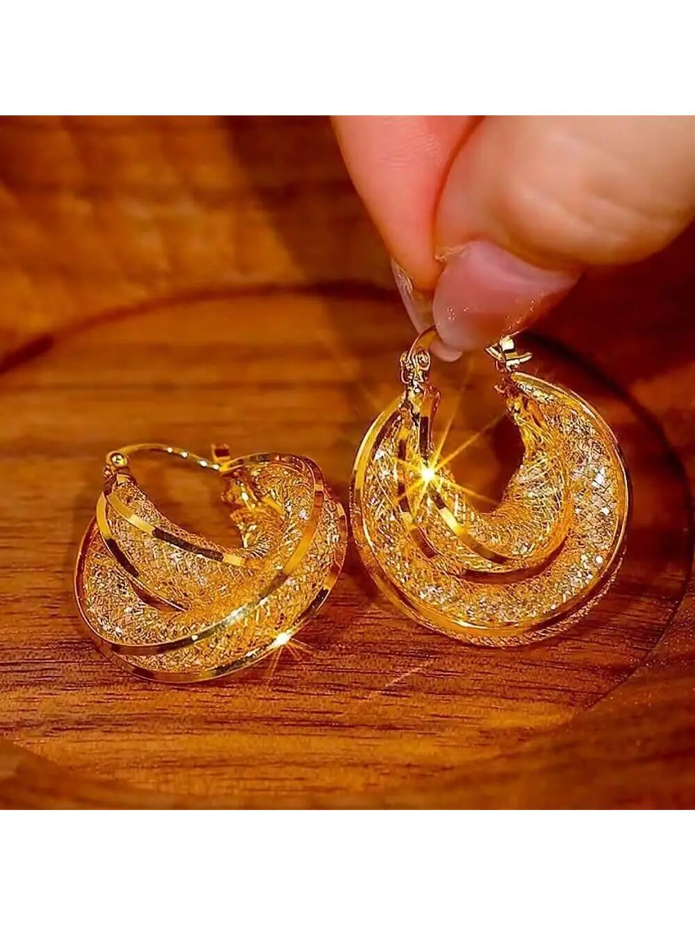 Vintage Wrap Around Hoop Earrings for Women, High-end Wire Ear Buckles, Jewelry Pair Set for Parties and Gatherings, Gold Jewelry Earrings, Mesh Wrap, Geometric, Daily, Female