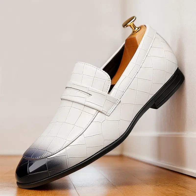 Large size men's polished one-piece slippers, comfortable non-slip rubber soles and durable shoes, men's shoes, loafers 38695