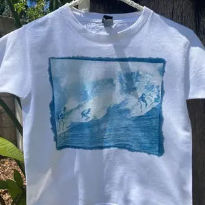 Surfer sunprinted babytee, trendy babytee
