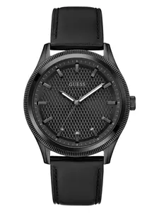 GUESS Male Black Leather Analog Watch