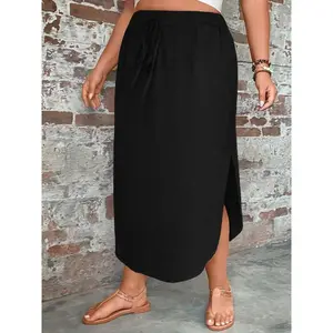 Plus Size Basic Solid Color Side Slit Skirt, Casual Outdoor Fashion Skirt for Women, Summer Plus-Size Clothing GARMENTARY