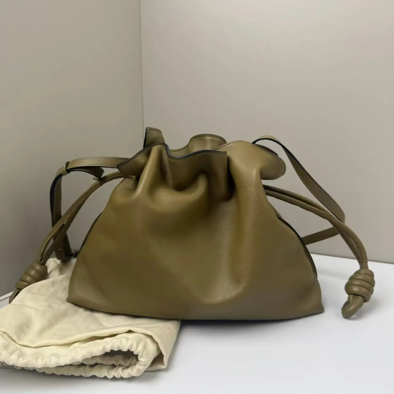 Pre-owned Loewe Calfskin Crossbody Bags Flamenco Knot Clutch Khaki CPU0709