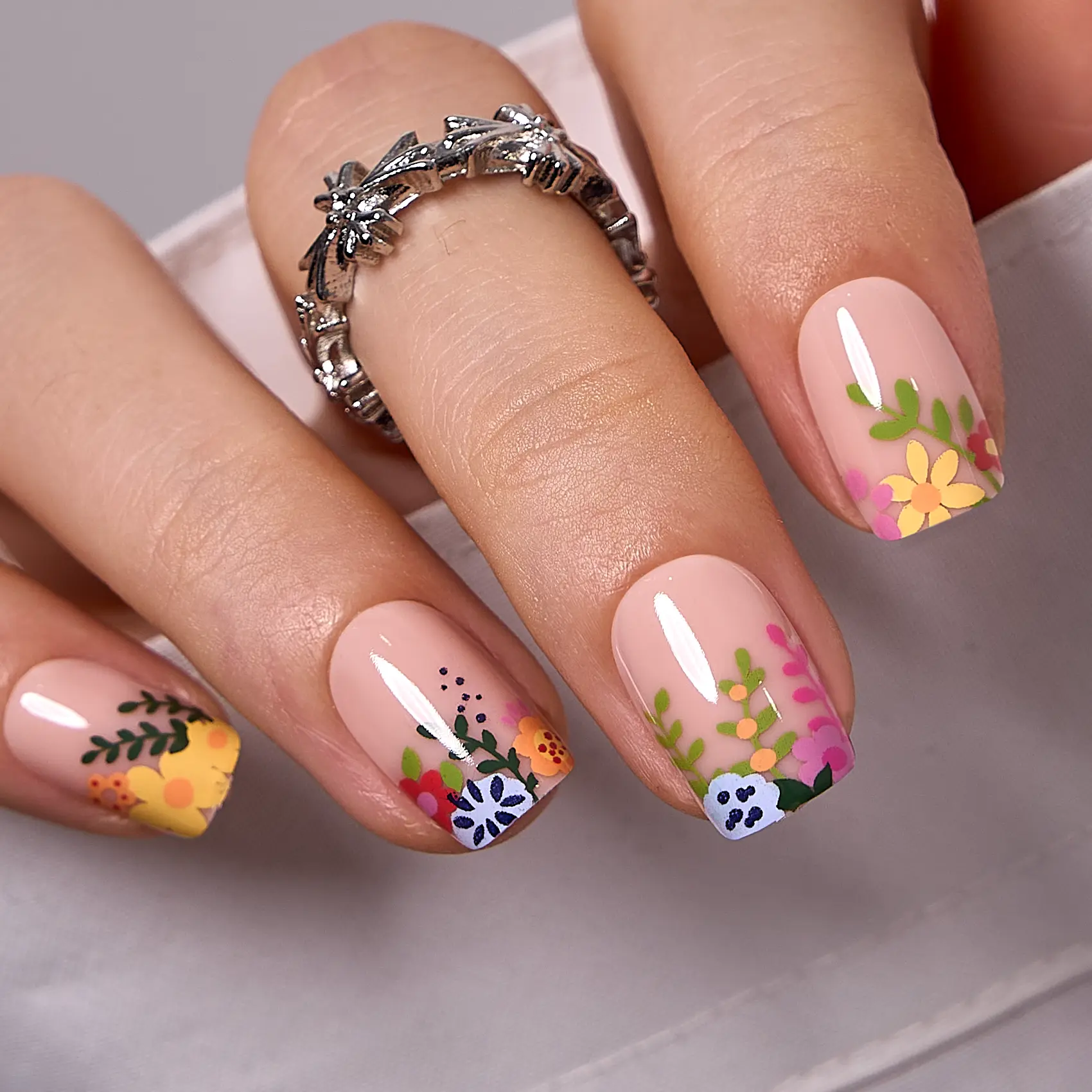 CurvLife Spring Floral Press-On Nails | 30Pcs | Short Square | Natural Nude Glossy Finish with Subtle Floral Accents | Summervibes | Easy to Apply, Comfortable Fit & Long-Lasting Hold | Perfect for Daily , Business Settings & Elegant Spring-Themed Events