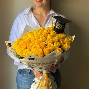 800. Graduation Roses