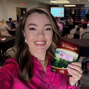 Dmwellness shop logo