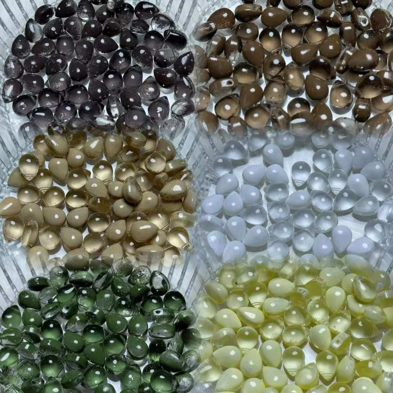 【K1-20】Horizontal Hole Double-sided Teardrop Glass Beads 30ml