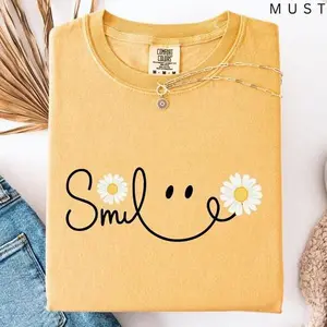 Smiley Daisy Womens Shirts, Emoji Smile Tee for Mom, Comfort Colors, Trendy Floral Tee Shirts, Inspirational Gift for Her, Summer Vibe Gifts