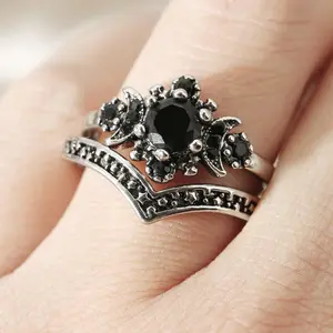 Gothic Unisex Black Moon & Star Stackable Ring Set, Elegant Black Diamond Matching Couple Costume Jewelry, Rings for Women