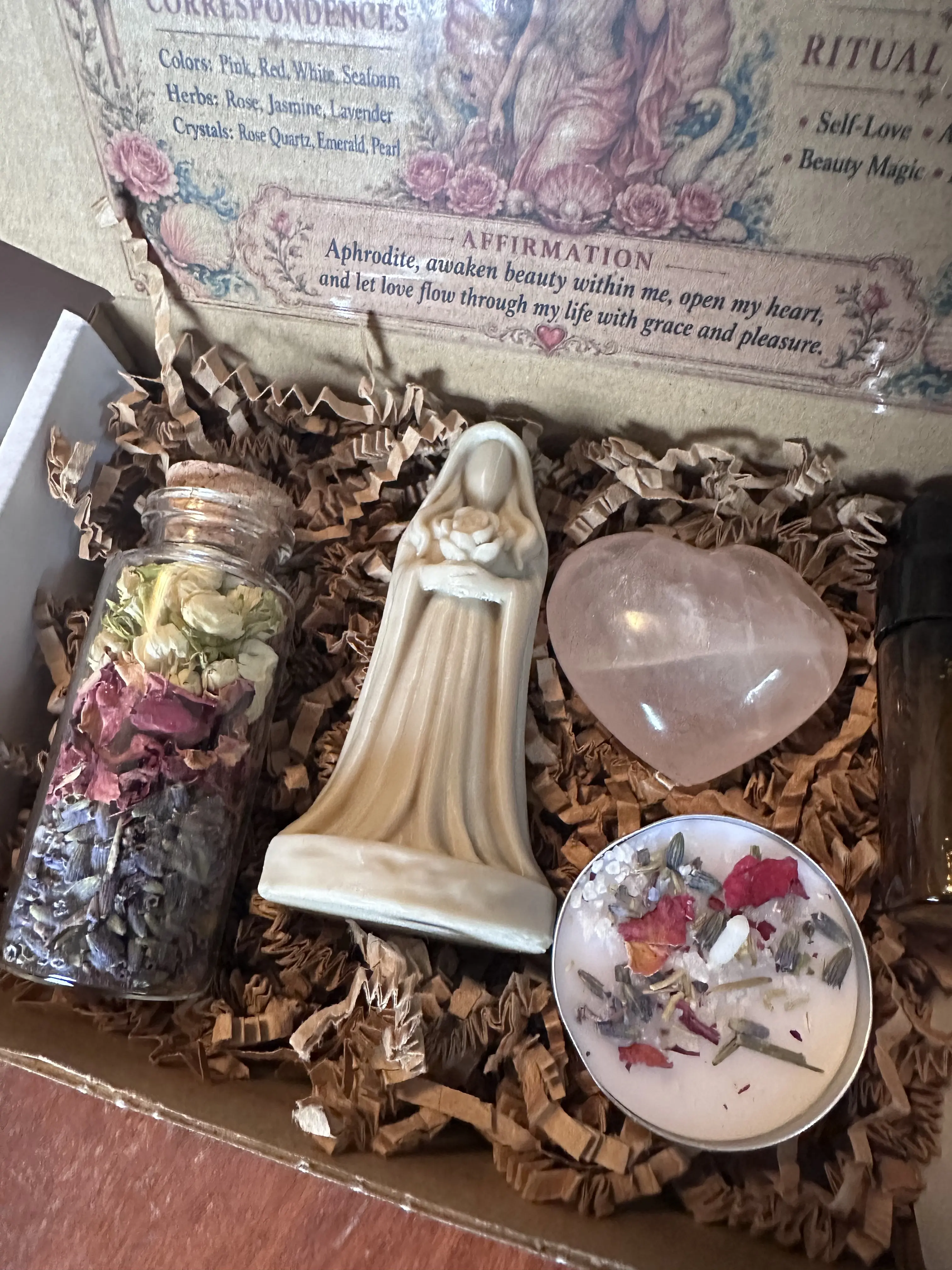 New 3D Printed Mystery Theme Deity Totem Blind Box Kit - 1 Set Collectible with Aphrodite, Freya, Lilith Statues, Handmade Decor for Collectors, Altar, Room Decor, Dresser Ornaments