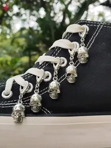 5pcs Skull Design Shoe Charms, Detachable Easy Attachment DIY Boot Decorations, Halloween Party Accessories, All Season Casual Style Shoes Decoration, Shoe Clips, Shoe Charms Set