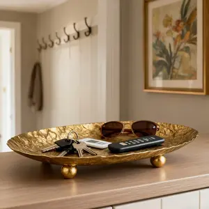 Handmade Iron Storage Tray Hammered Texture, Stable Three-Leg Design, Elegant Home Decor and Practical Storage Solution, Iron Plate