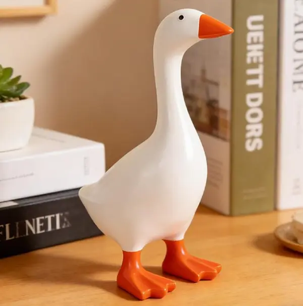 7-Inch Glossy Standing Resin Goose Figurine, Cute White Duck Statue, Farmhouse Home Decoration, Small Animal Sculpture Organiser for Tabletop, Gift Ornament
