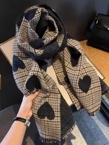 High-Quality Plaid Heart Scarf, Cozy Thickened Neckwarmer, Unisex Fashion Accessory for Fall & Winter, Stylish and Versatile, Checkered Scarf