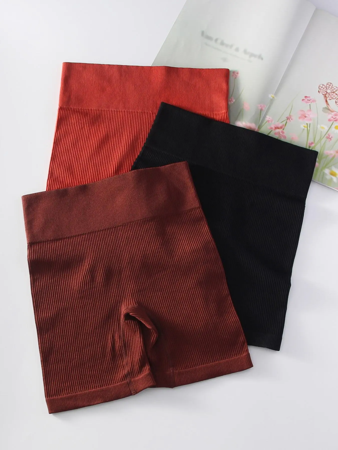 Women's Solid Ribbed Elastic Sporty Shorts, High Stretch Seamless Yoga Shorts, Ladies Sportswear for Indoor Outdoor Wear