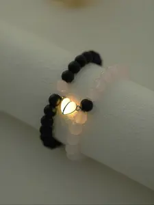 2 Piece Glow-In-The-Dark Heart Magnetic Elastic Beaded Bracelets, Simple Versatile Couple Matching Bangles, Couples Bracelet, Bracelet for Couples, Valentine's Day Romantic Gift, Glass Bead Bracelet