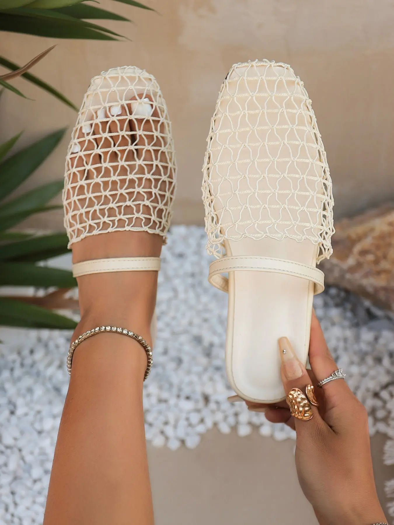 New European and American style bottom strap fishing net flat sandals, Roman shoes new hollowed out comfortable beach sandals, fashionable thick soled half slippers for women Unique Sandals Thick Sole Mules