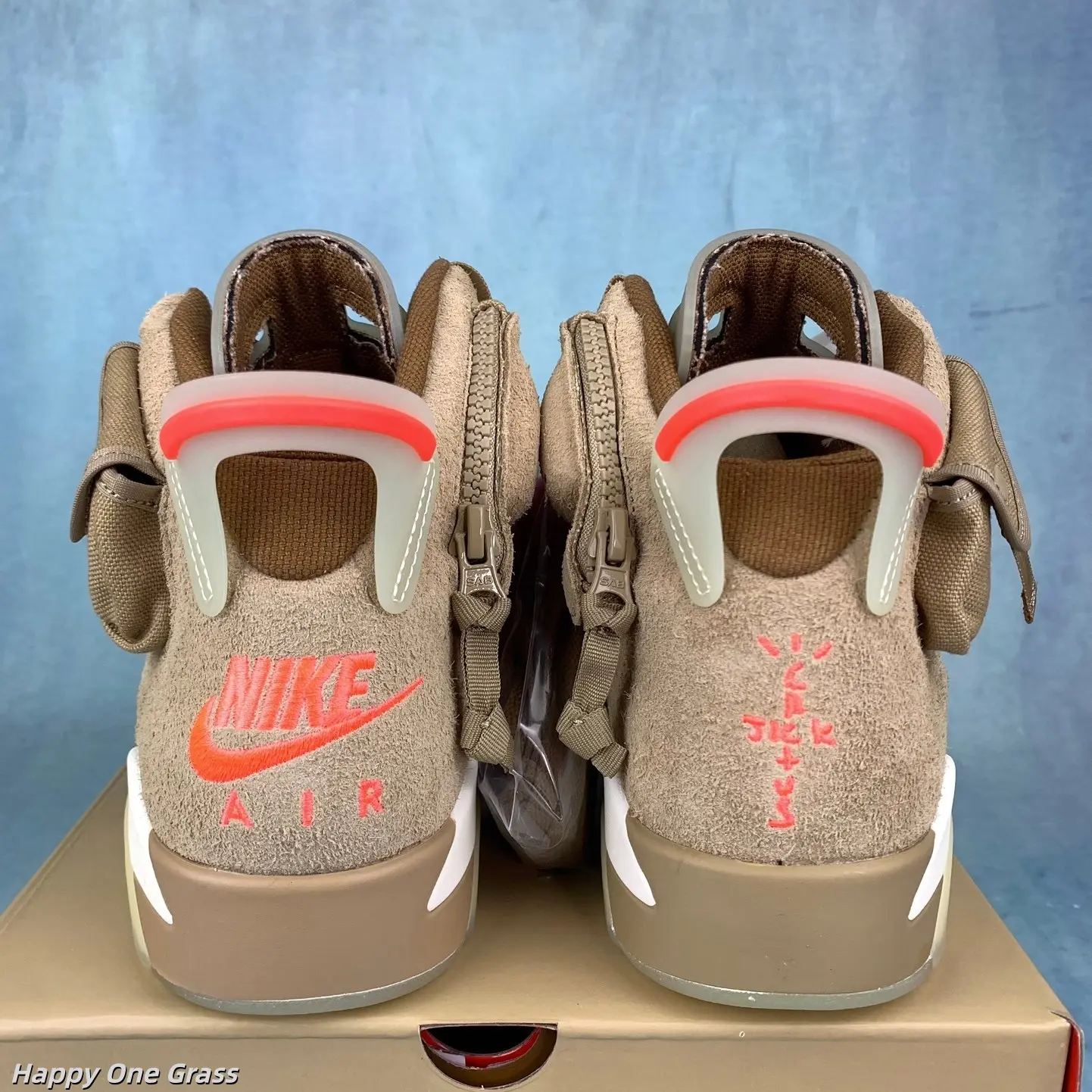 Brand New Sealed with Original Shoe Box Unisex Matte Khaki Suede Orange Two-Tone High Top Strap Basketball Collectible Sneakers Breathable Mesh Rubber Outsole Outdoor Vintage Workwear Streetwear Daily Athletic Footwear Teen Casual Shoes