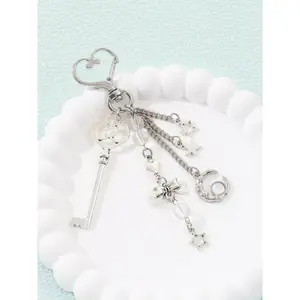 Exquisite Moon Keychain with Beads, fashionable alloy keychain, Stylish Y2K Heart Star Keyring for Bags, Perfect Gift for Friends and Loved Ones