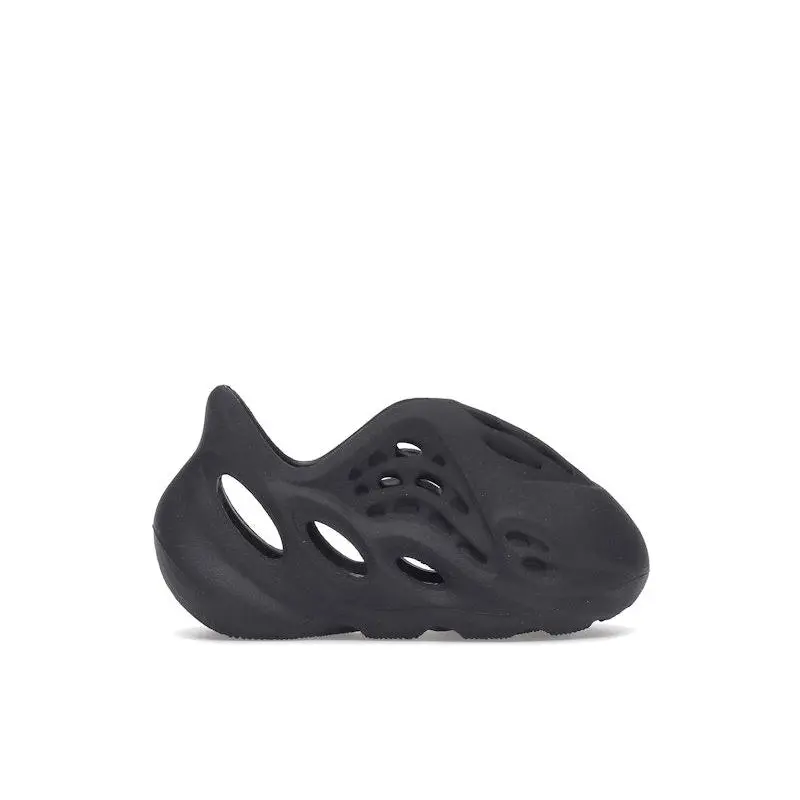 adidas Kid's Yeezy Foam RNR Onyx (Infants), from StockX