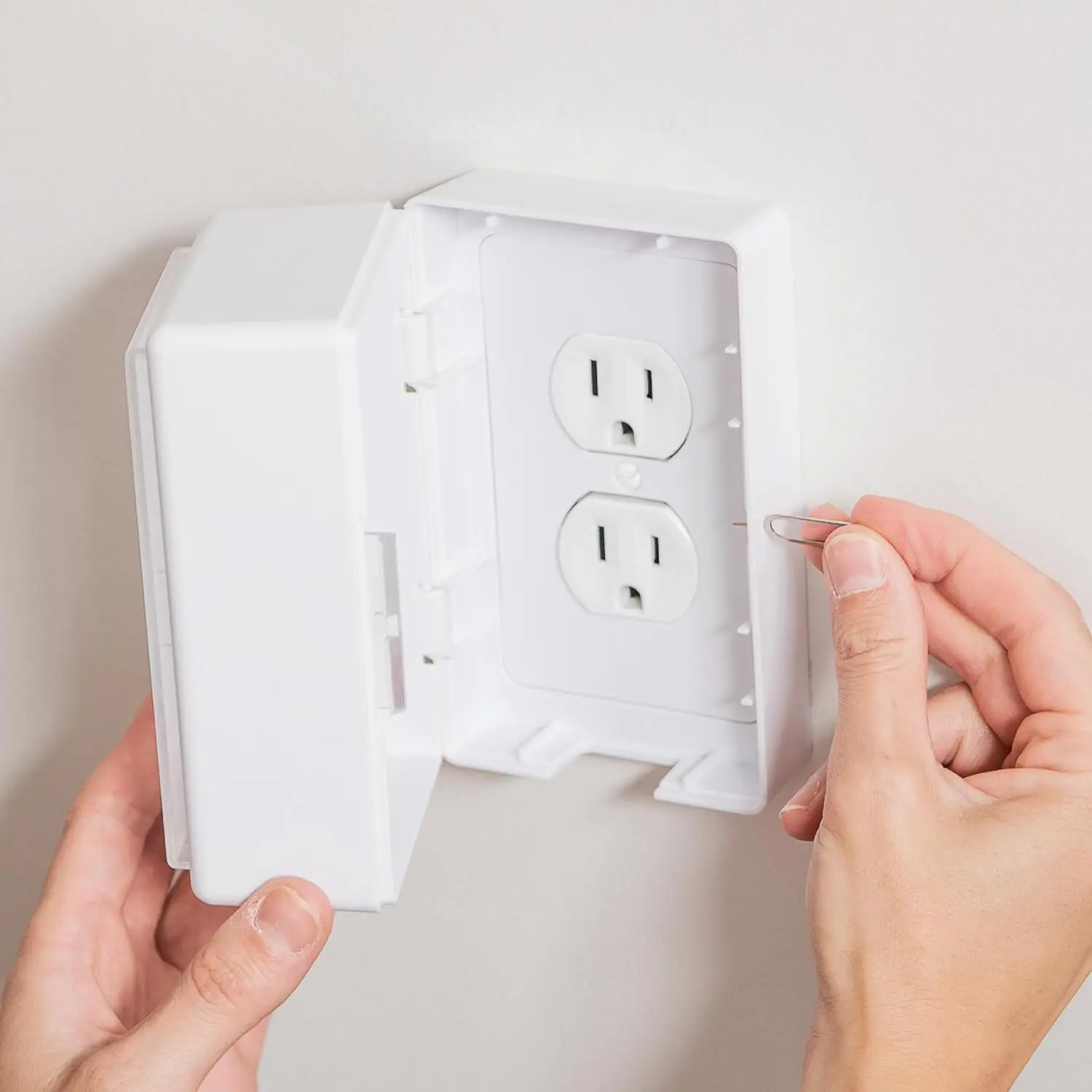 Award Winning Childproof Electrical Outlet Lock Box | Phone Charger Lock Wall Outlet Covers Box | Outlet Covers  Proofing | Plug Cover |  Outlet Covers |  Safety