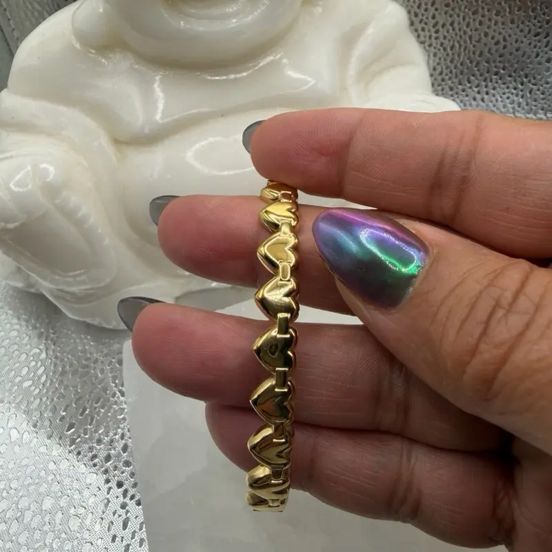Laminated Bangle - Elegant Heart Design, Durable Material, Perfect for Everyday Wear