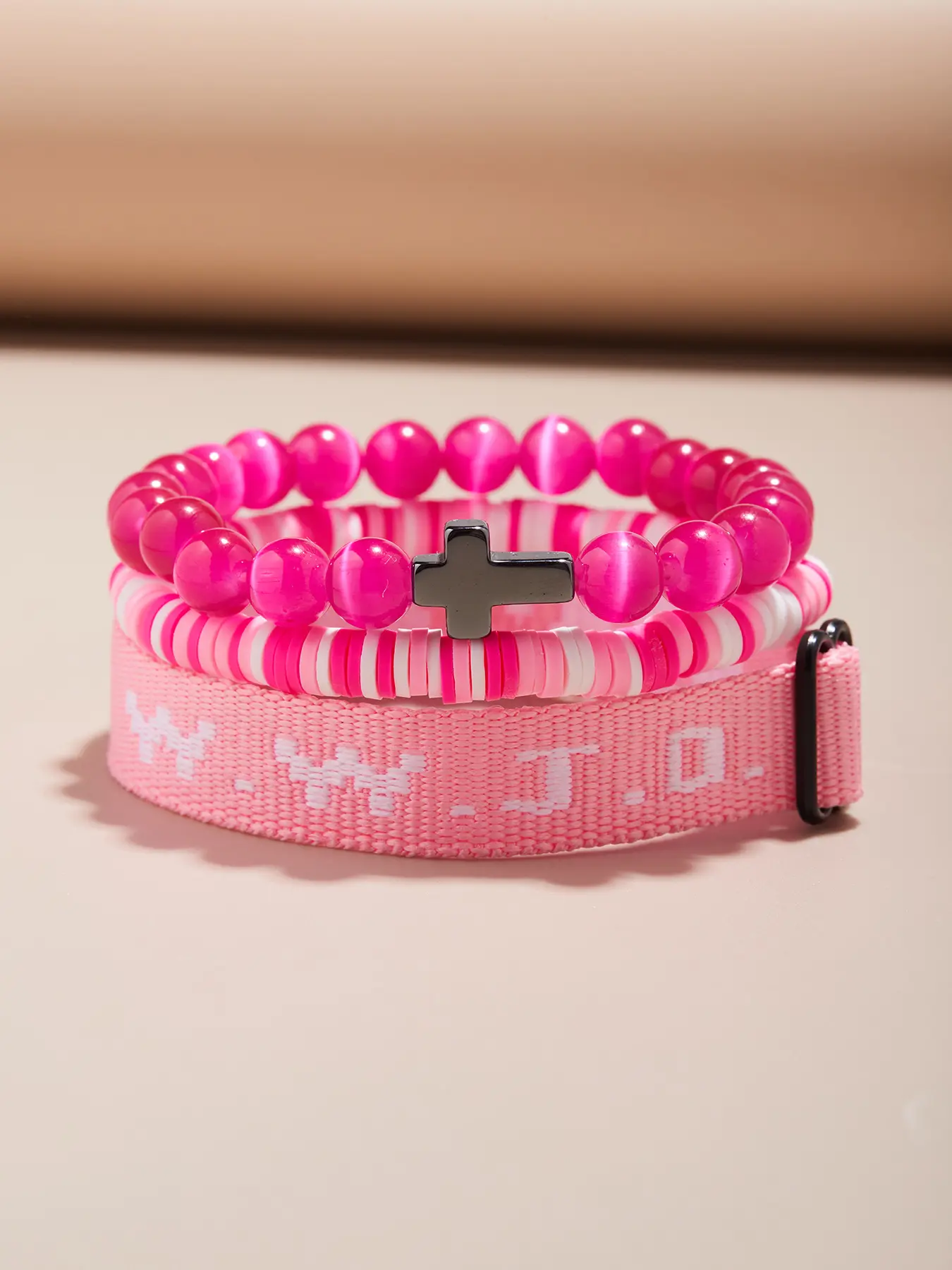 M23 Rose Red Cat’s Eye Pink