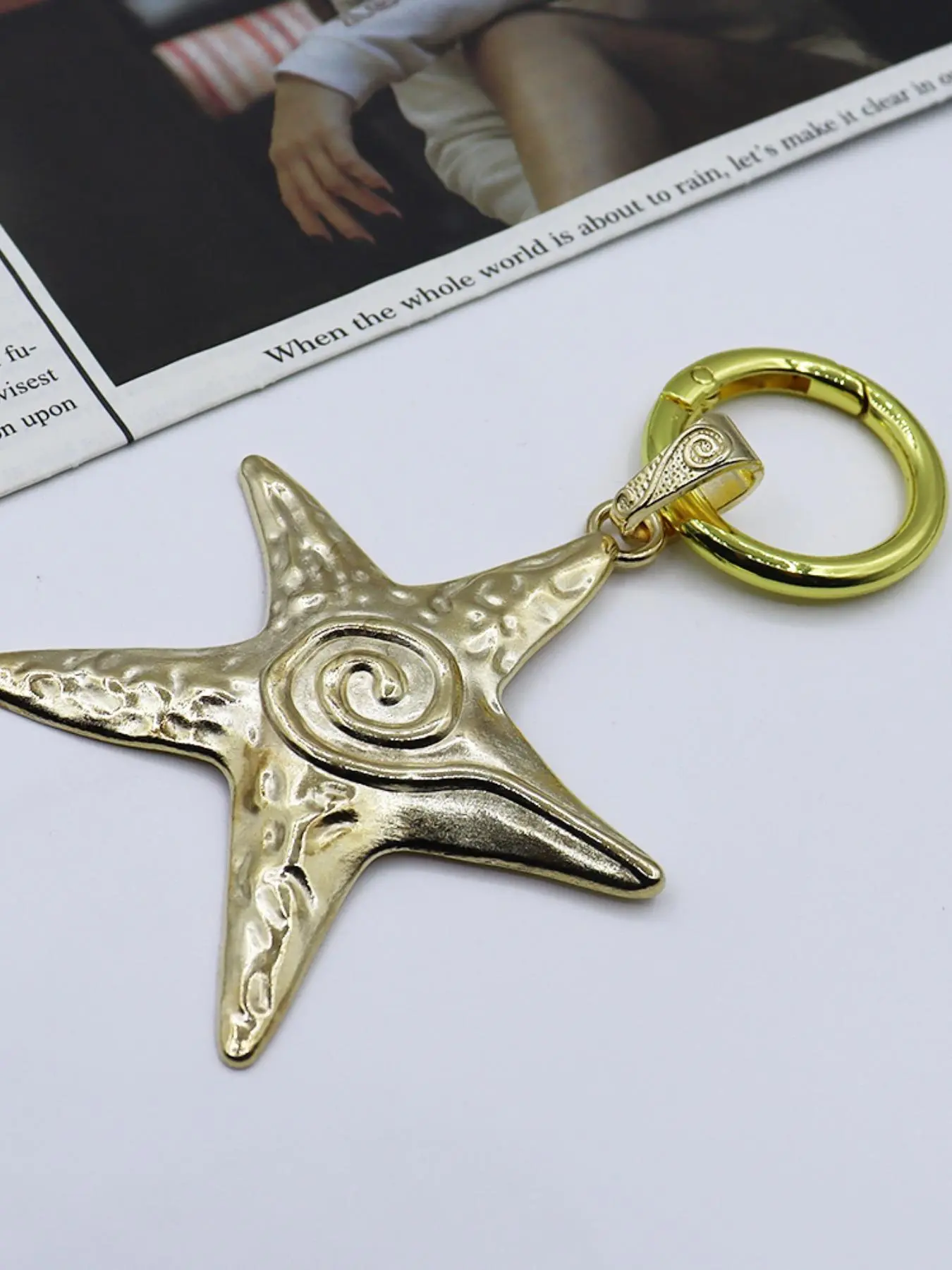 Starfish Design Keychain, Stylish Keychain, Aesthetic Keychain, Fashionable Keychain for Women & Men, Trendy All-match & Exquisite Keychain for Birthday Gift