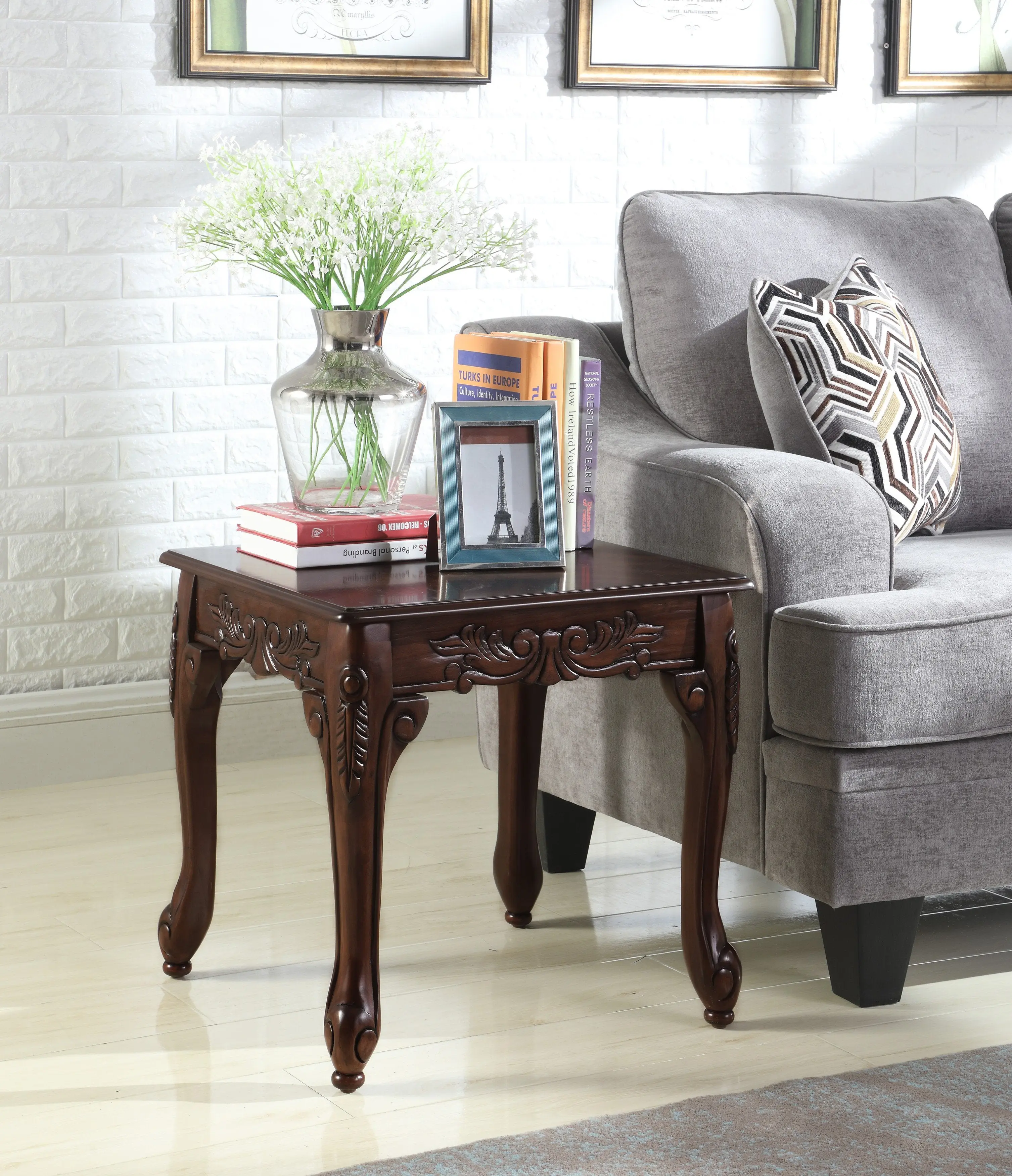 Traditional Ornate Detailing Dark Cherry Finish End Table Traditional Ornate Detailing Dark Cherry Finish End Table