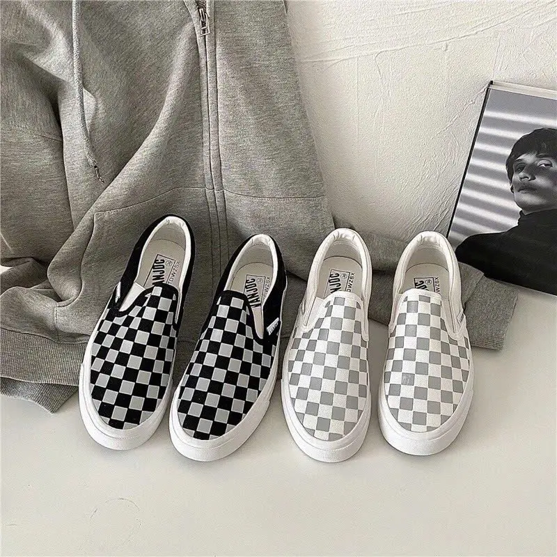 High quality shoes suitable for all ages. Black and White Plaid